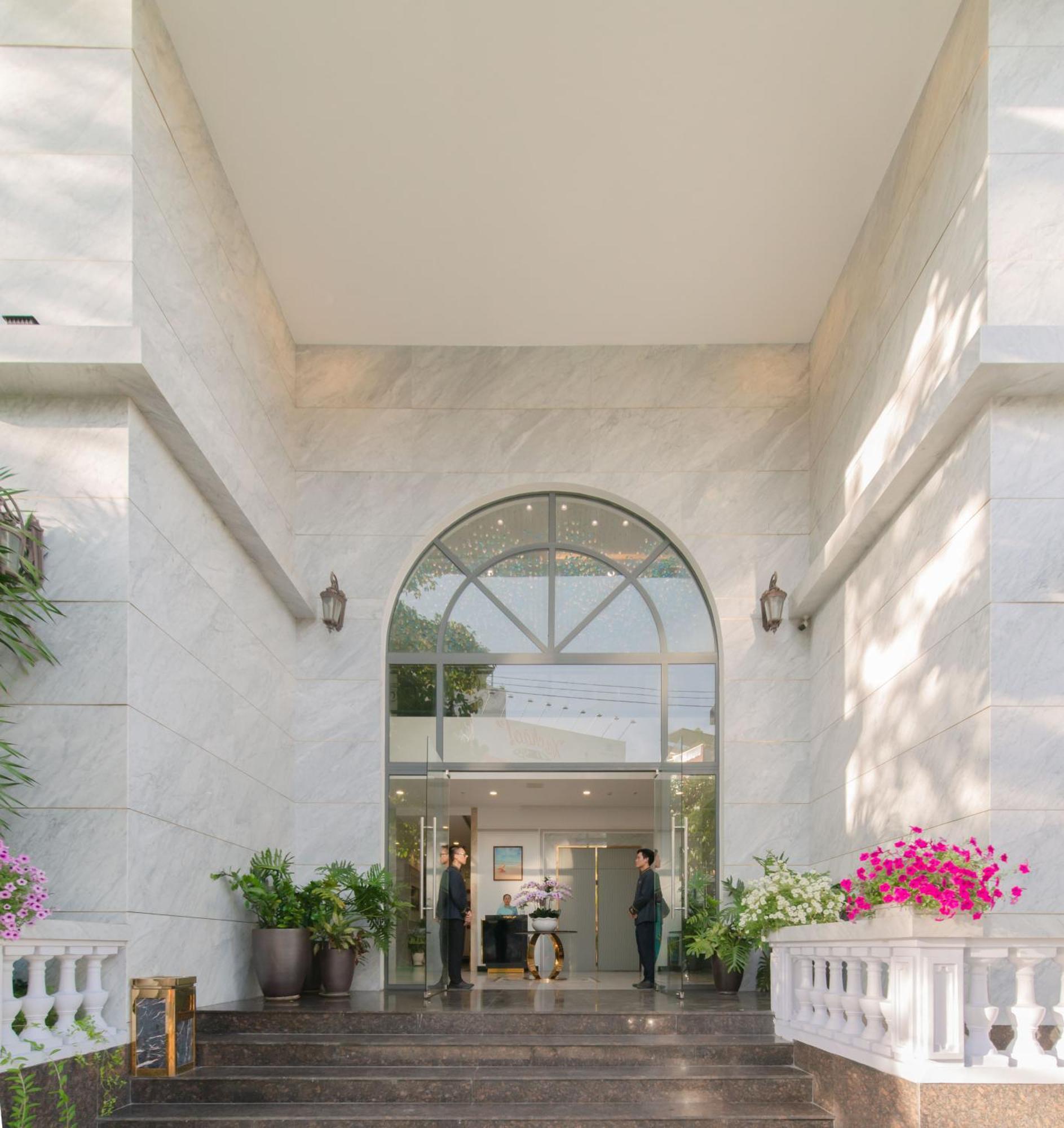 Florida Hotel Να Τρανγκ Εξωτερικό φωτογραφία