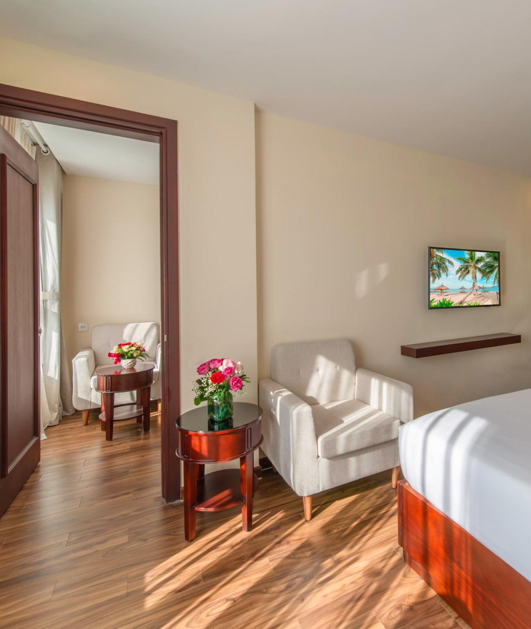 Florida Hotel Να Τρανγκ Εξωτερικό φωτογραφία