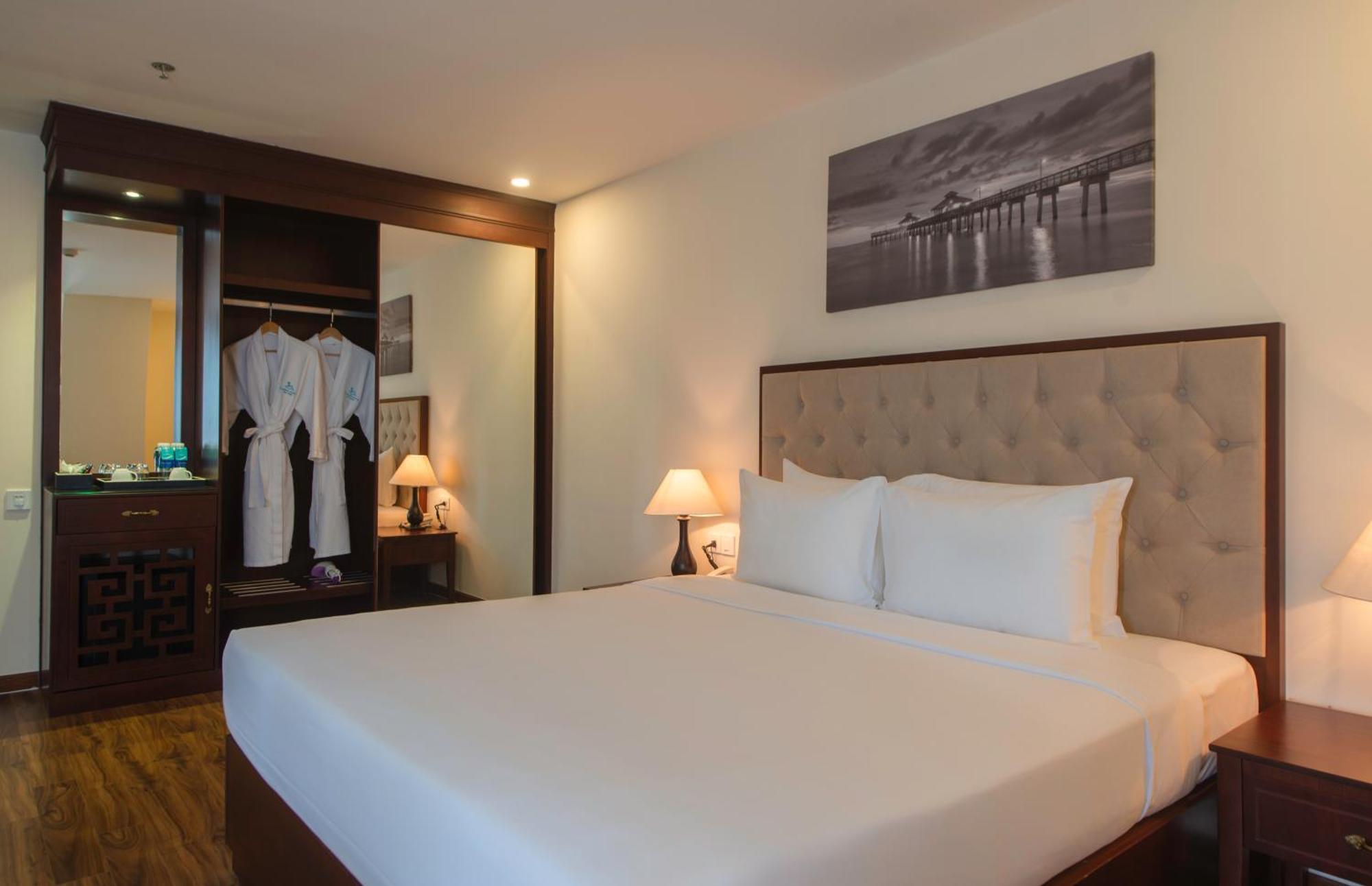 Florida Hotel Να Τρανγκ Εξωτερικό φωτογραφία
