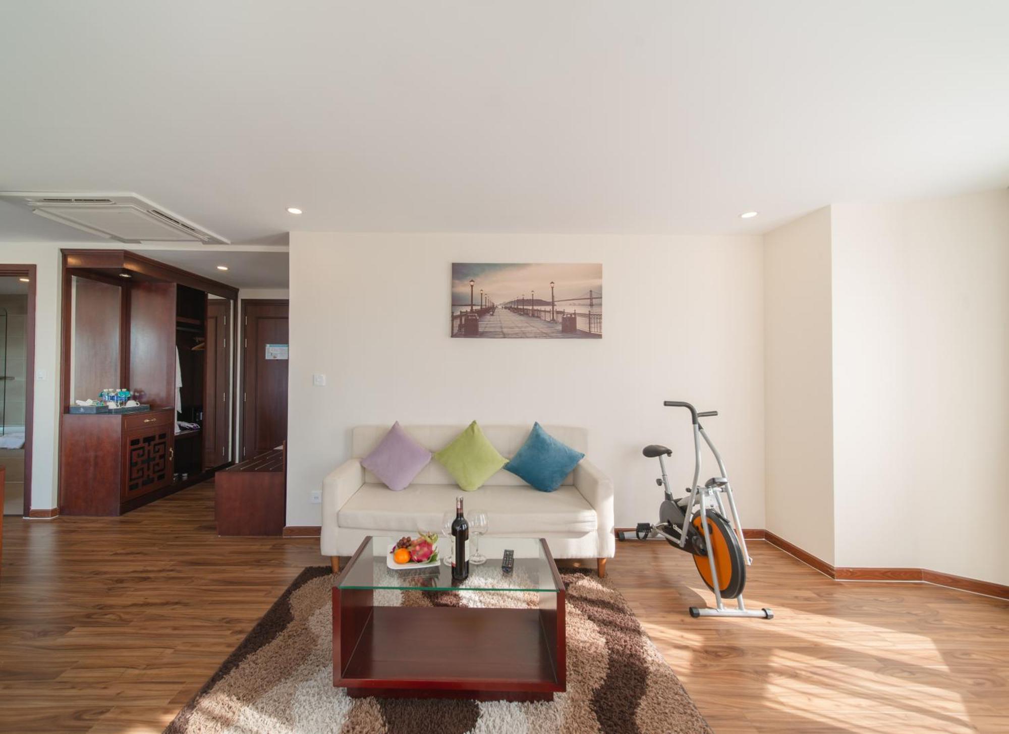 Florida Hotel Να Τρανγκ Εξωτερικό φωτογραφία