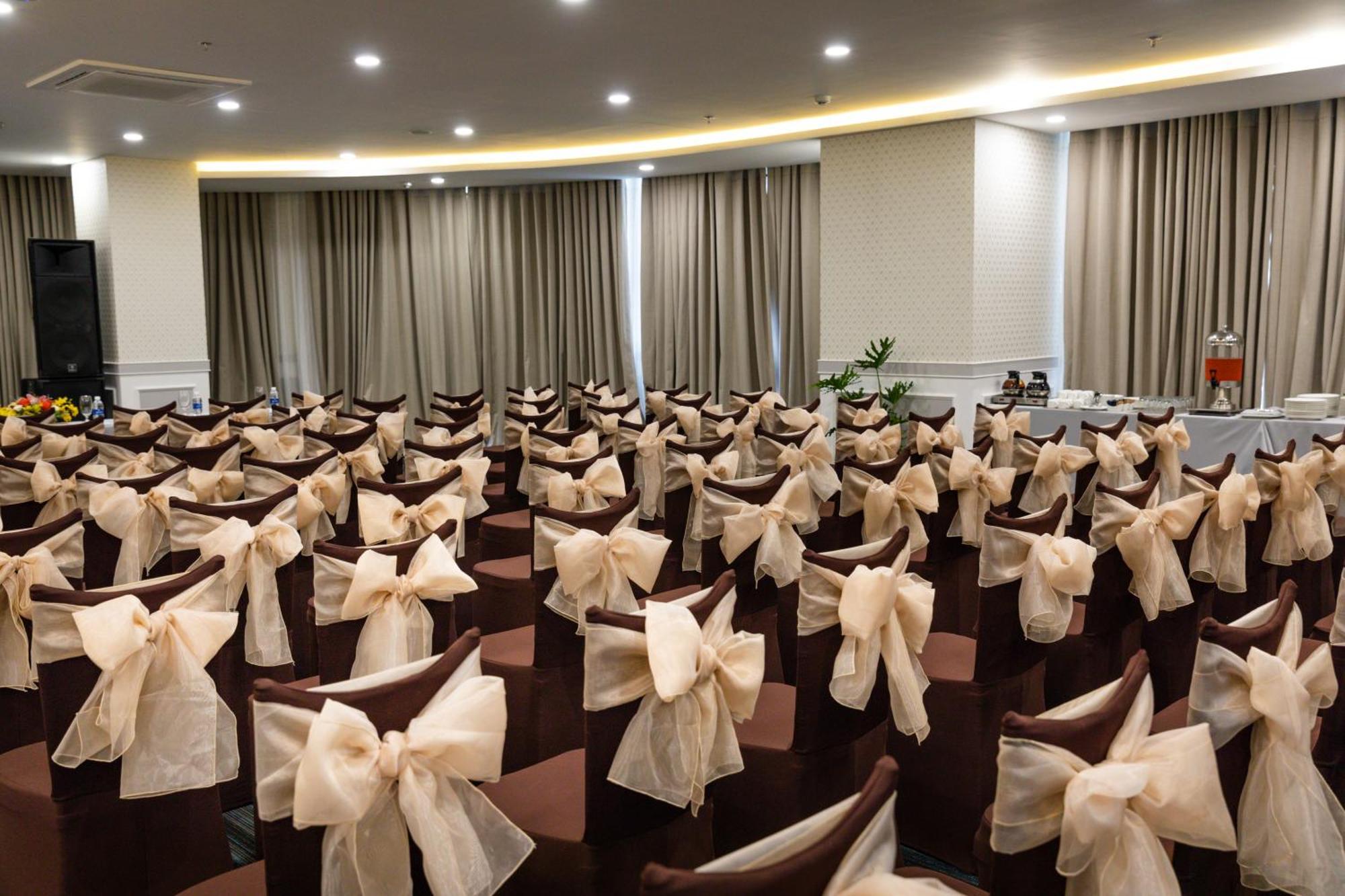 Florida Hotel Να Τρανγκ Εξωτερικό φωτογραφία